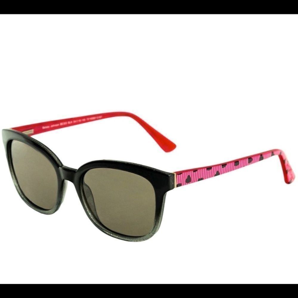 New Betsey Johnson Sunglass chain case box set New In Box